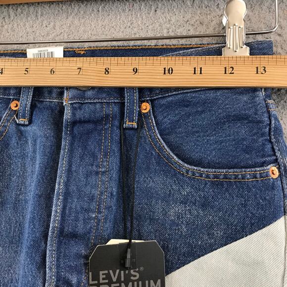 New Levi’s Premium Women Deconstructed Hem Denim Skirt in Halfsies size 24 - Picture 5 of 13